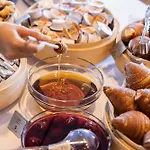 Отель La Brisa Boutique 5*